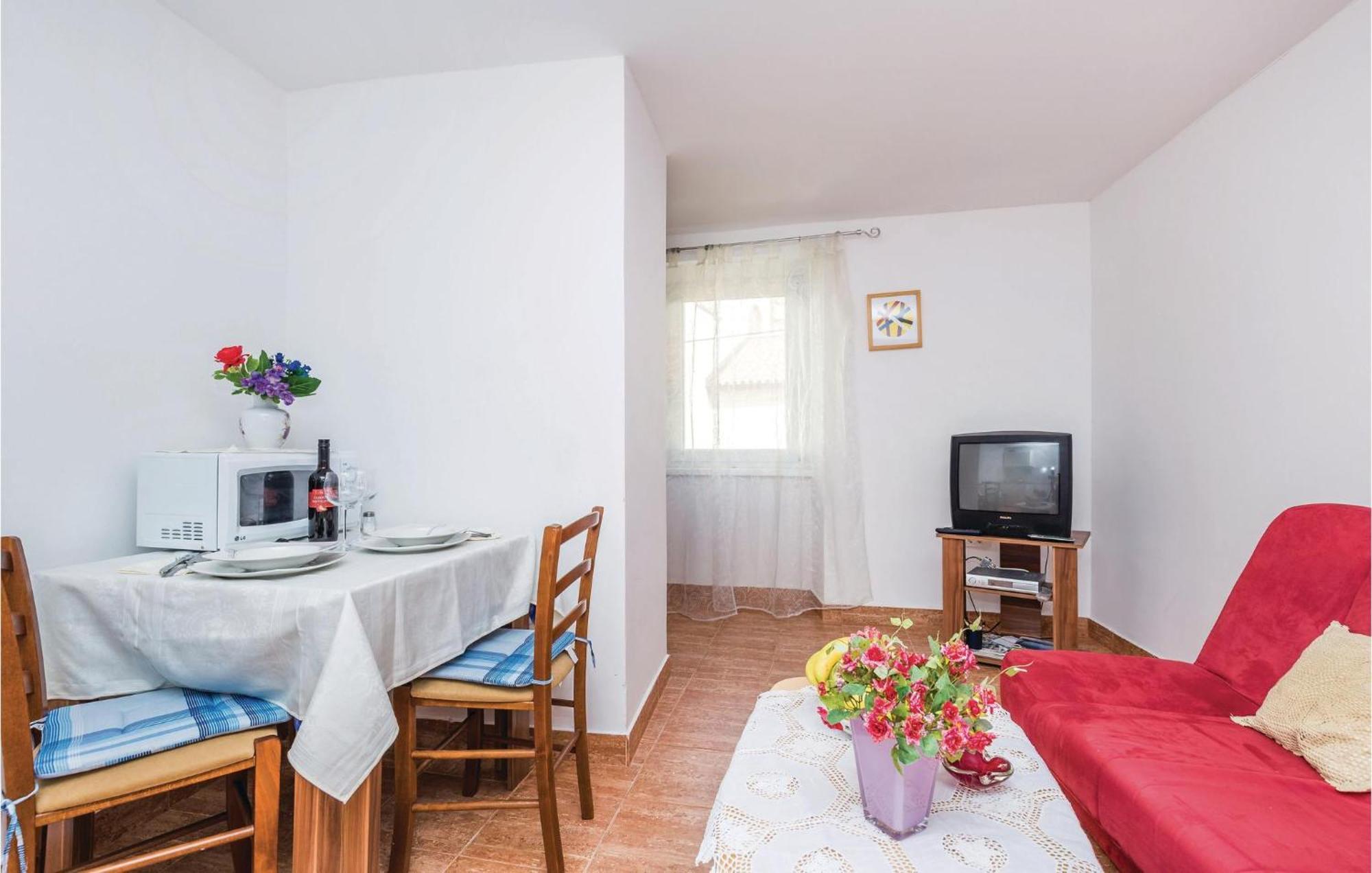 סנג' 1 Bedroom Nice Apartment In Senj מראה חיצוני תמונה