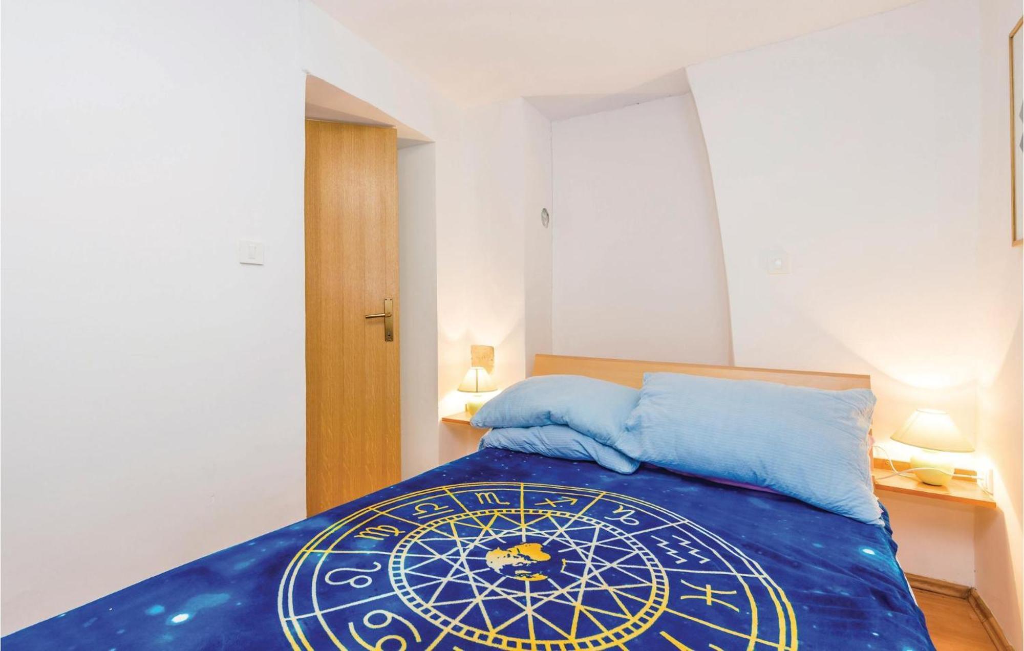סנג' 1 Bedroom Nice Apartment In Senj מראה חיצוני תמונה