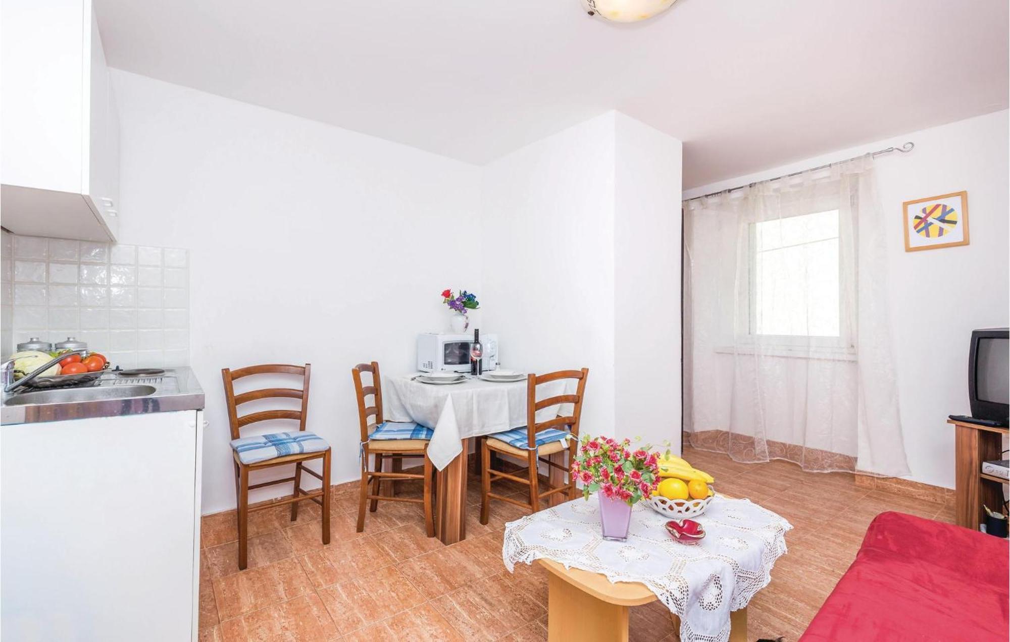 סנג' 1 Bedroom Nice Apartment In Senj מראה חיצוני תמונה